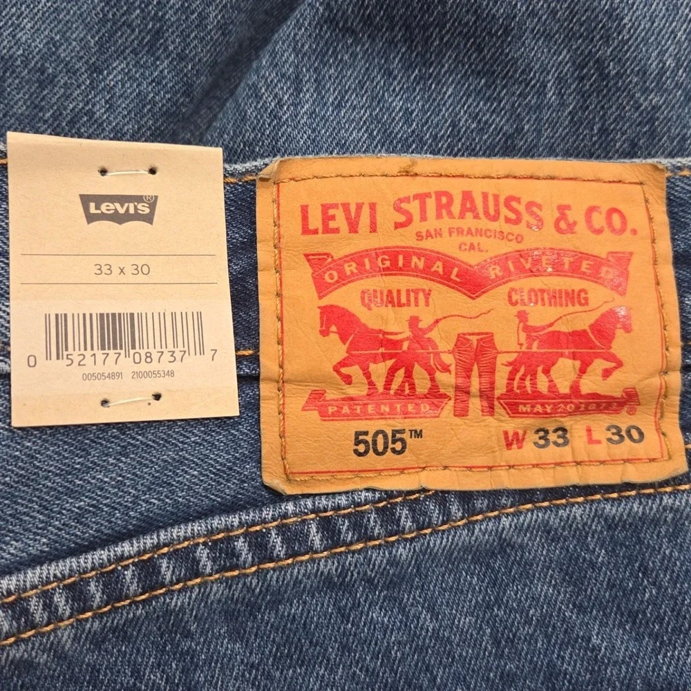Levis 505 Regular Fit Jeans Mens 33x30 Blue Straight Leg Medium Wash Denim NEW